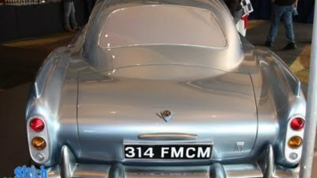 Is Finn McMissile an Aston Martin DB5?